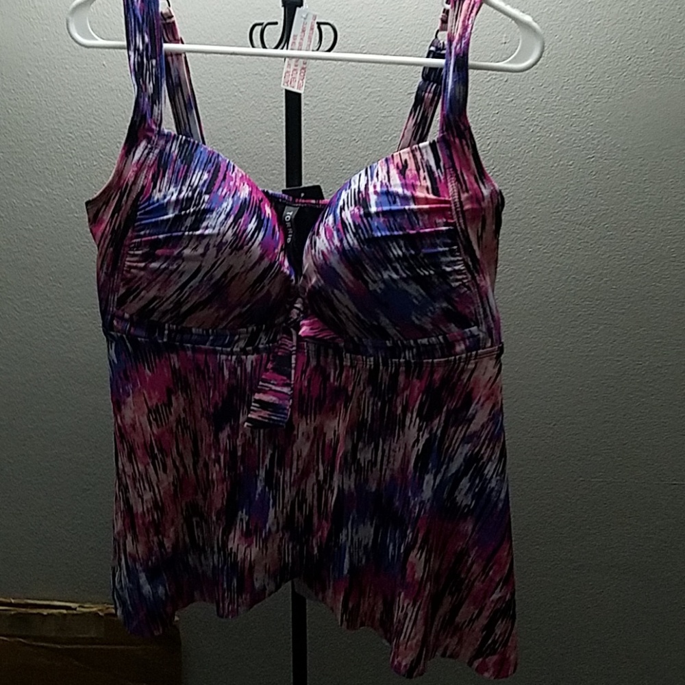 NWT Torrid Watercolor Swim Top size 2